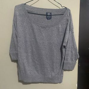 AMERICAN EAGLE- GREY SWEATSHIRT